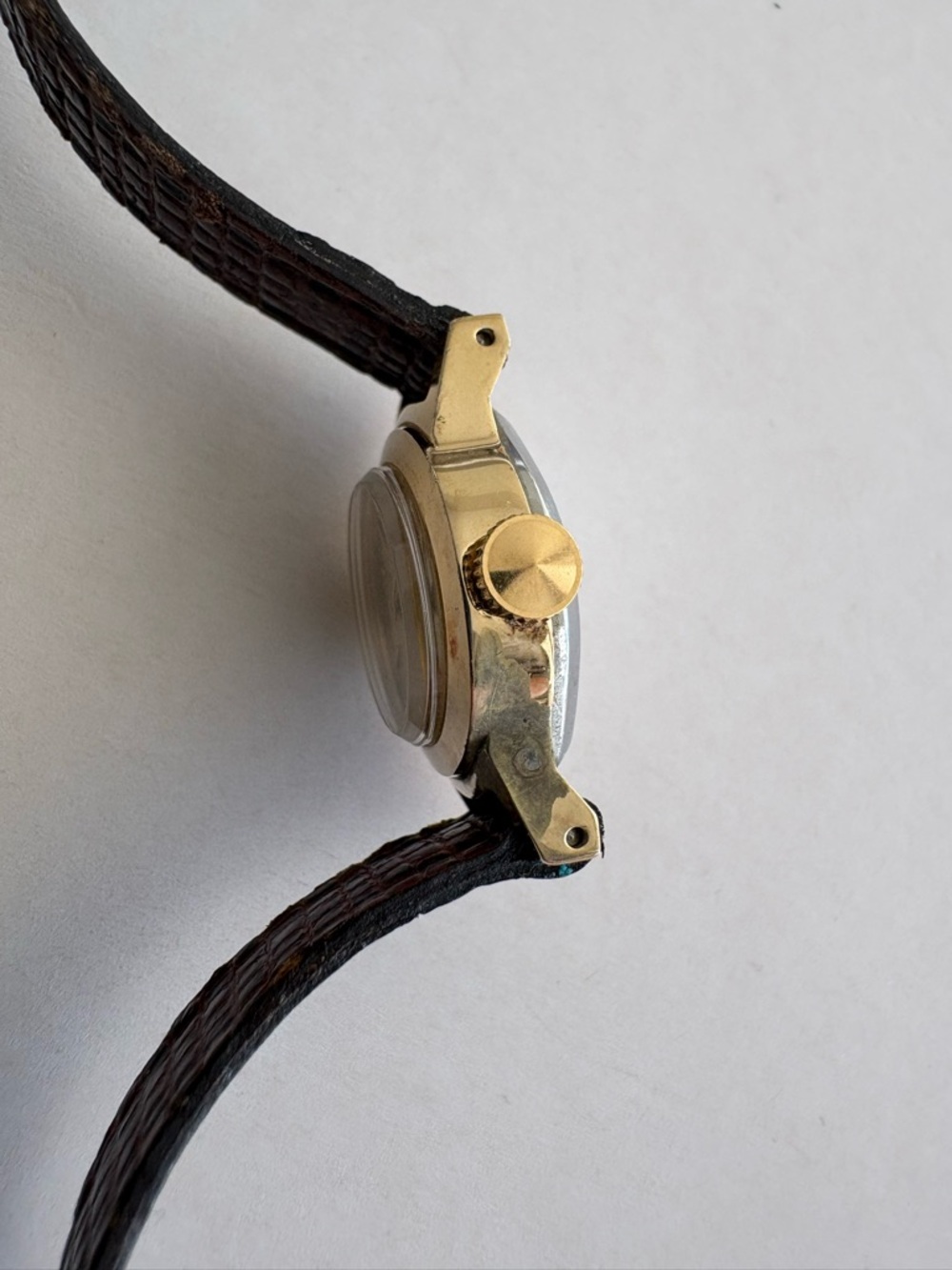 Vintage Seiko Gold and Brown Ladies Watch - Small Face - Picture 5 of 14